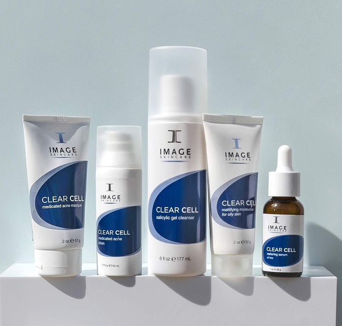 Kết hợp các sản phẩm trị mụn ngoài da của Image Clear Cell giúp bề mặt da nhanh hết mụn và phục hồi khỏe khoắn