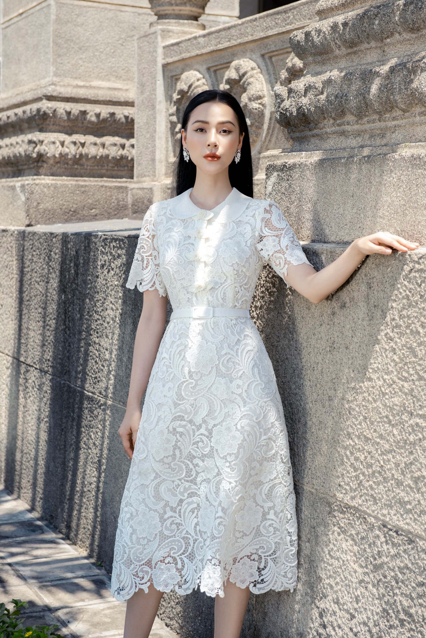 Thiên đường váy trắng dự tiệc tại Sài Gòn đẹp lịm tim – Topvay Fashion