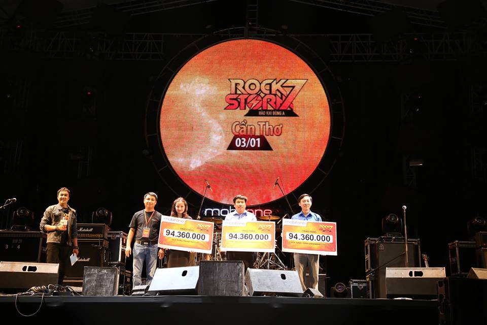 RockStorm7 chinh phục 10,000 rock fan miền Tây