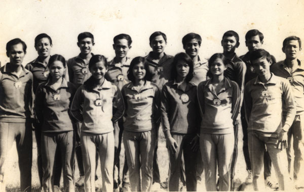 Đoàn điền kinh TP.HCM ra bắc thi đấu năm 1976 - Ảnh: Trần Văn