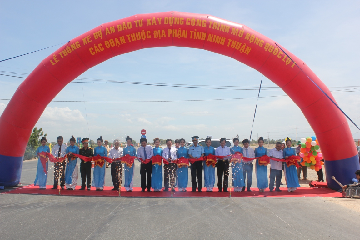 Thông xe dự án nâng cấp, mở rộng QL1 đoạn đi qua Ninh Thuận