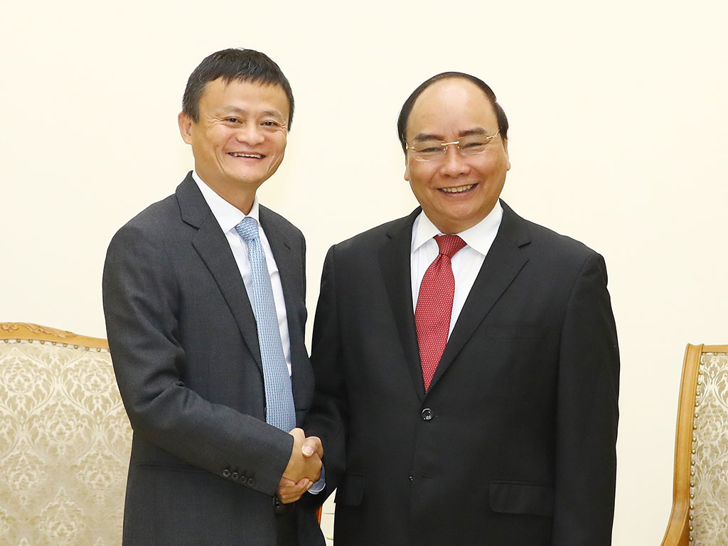 Thủ tướng Nguyễn Xuân Phúc tiếp  ông Jack Ma  Ảnh: TTXVN