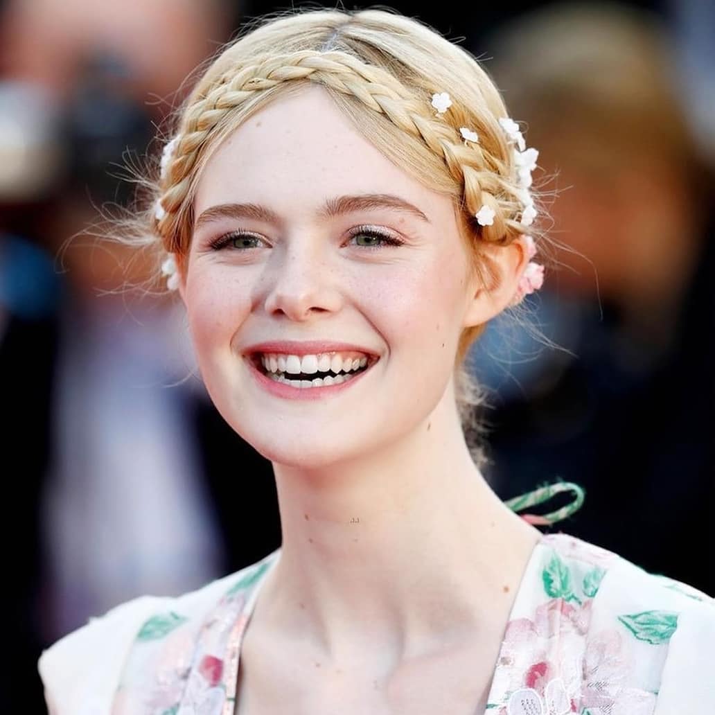 Elle Fanning hóa công chúa cổ tích trên thảm đỏ Cannes