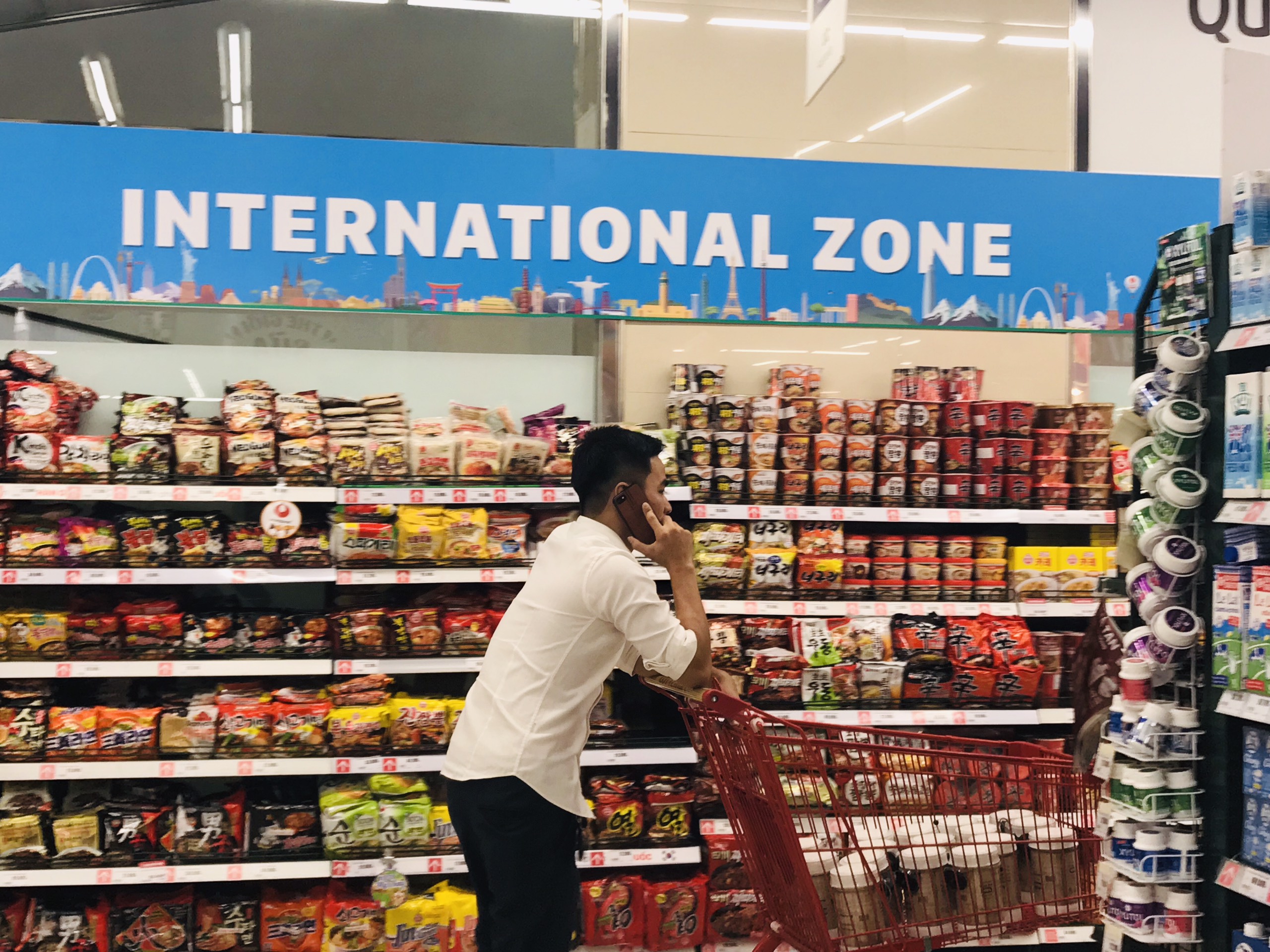 Hàng Việt bị “hất” khỏi siêu thị ngoại