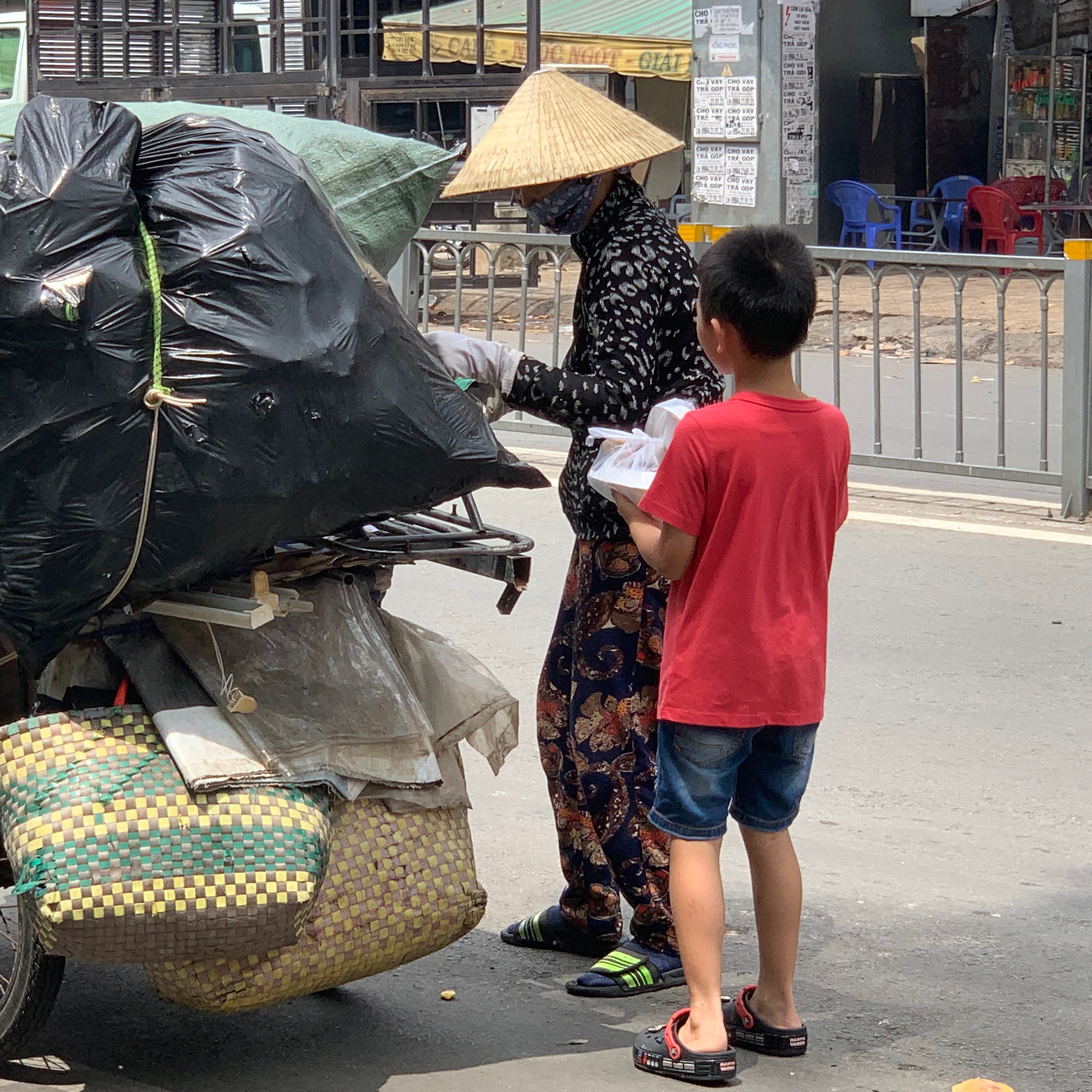 Người Sài Gòn sống chia sẻ, đều đặn mỗi tháng tặng… người dưng cơm chay