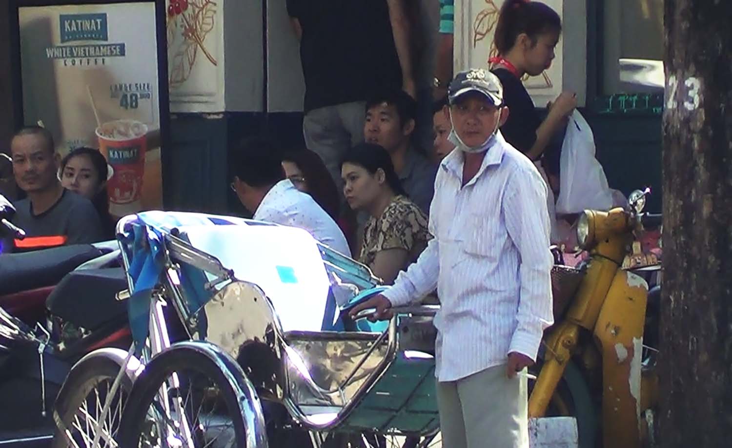 Xích lô “chặt chém” giữa Sài Gòn: Chằng chịt luật ngầm