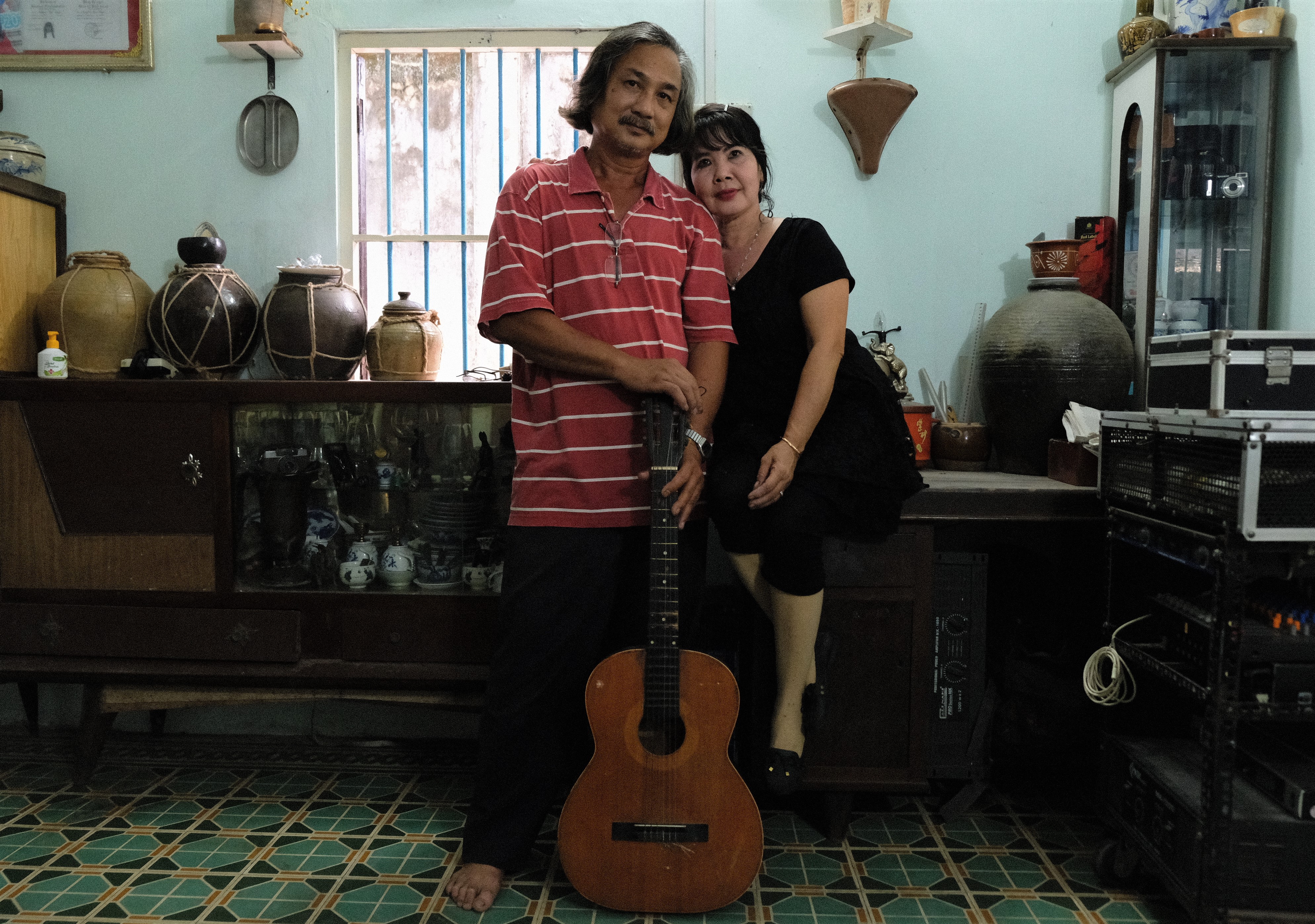 Quán đá đậu gần 30 năm được phục vụ bởi đôi vợ chồng yêu nhạc bolero