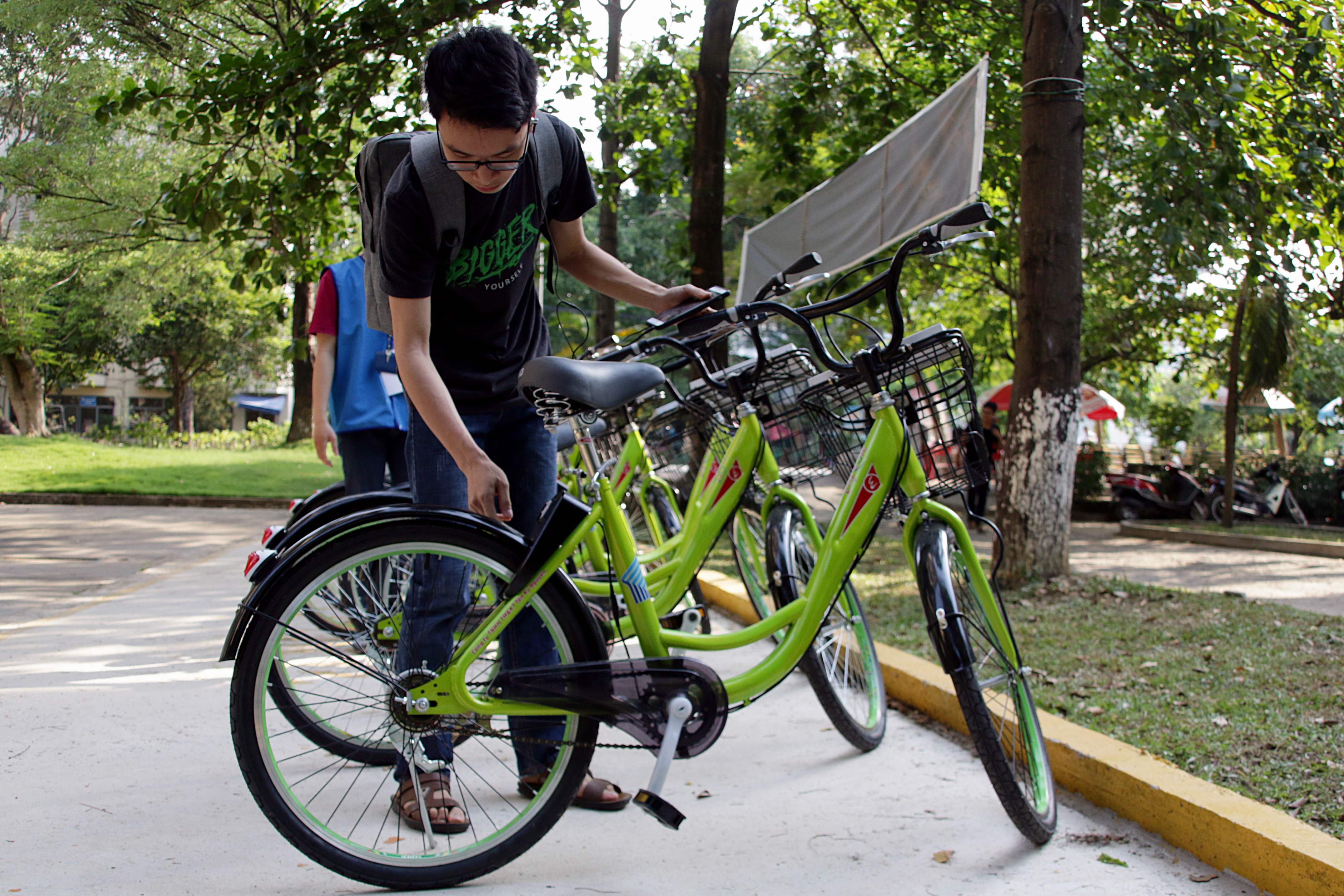 Xe đạp công cộng sắp chạy trên đường phố