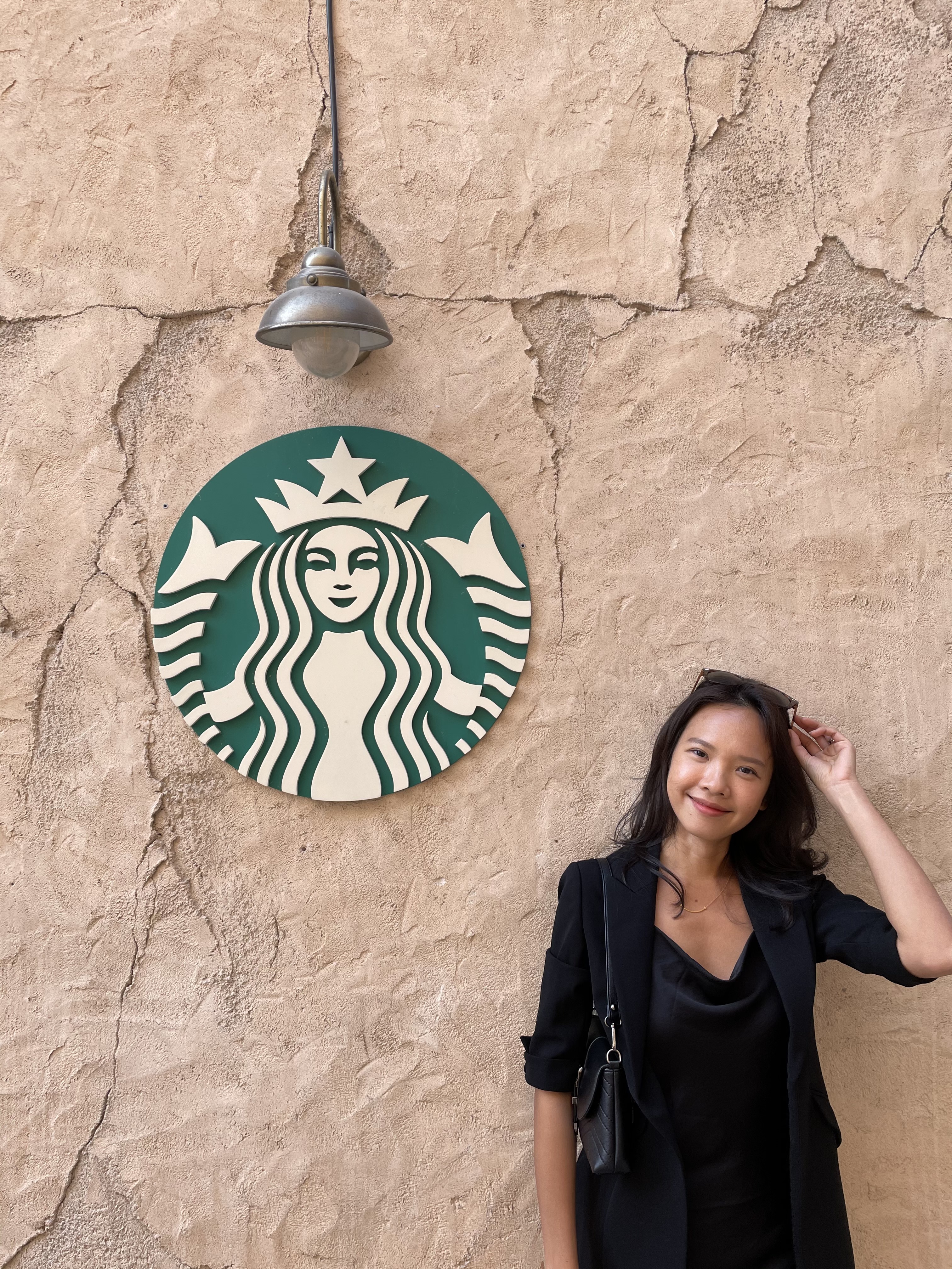 Độc lạ Starbucks Al Seef ở Dubai