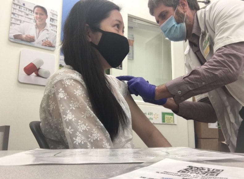 Người Việt tiêm vắc xin Covid-19 ở Mỹ