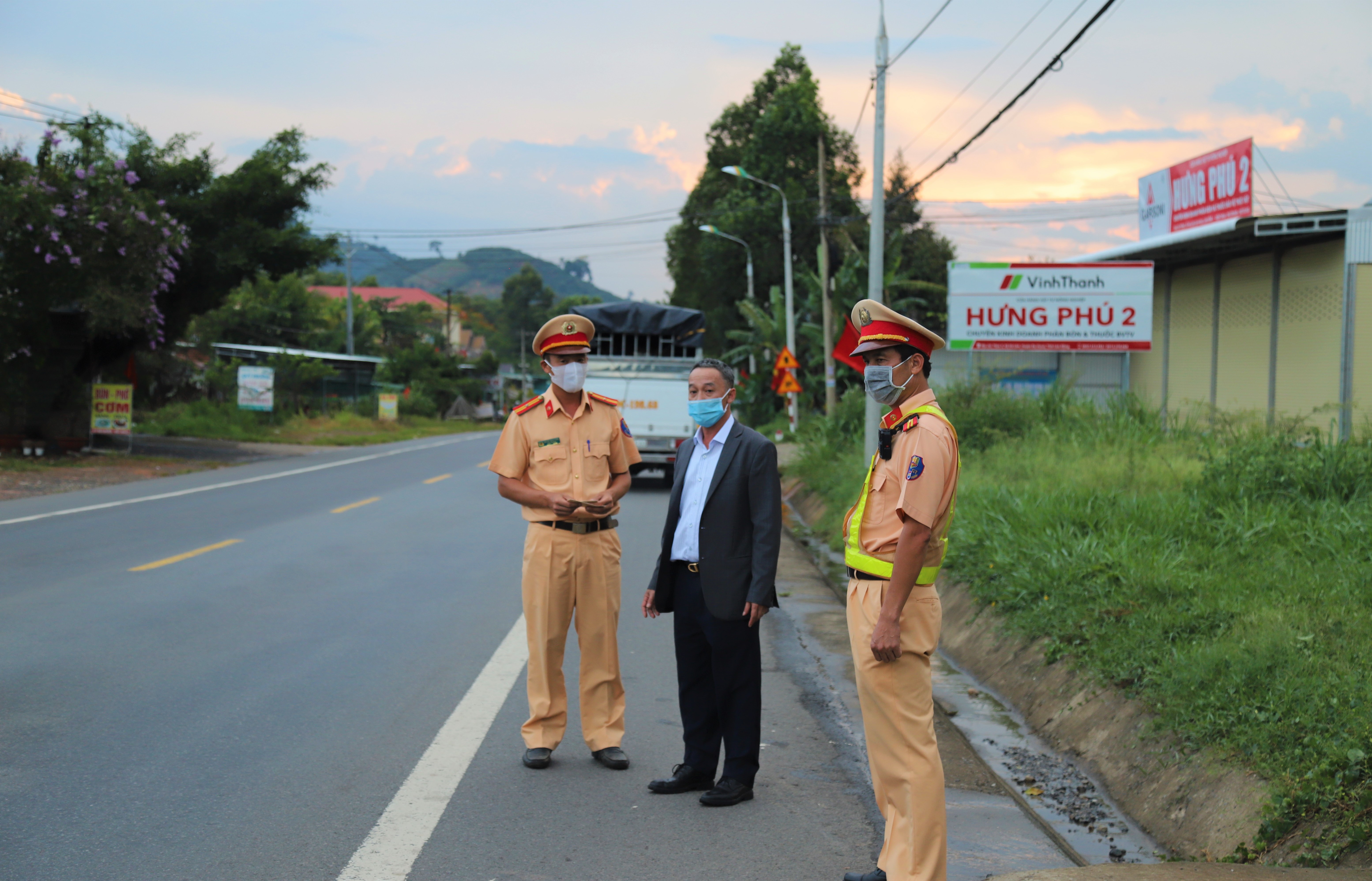 Chủ tịch UBND tỉnh Lâm Đồng chỉ đạo xử lý nghiêm 2 xe tải vượt ẩu trên đèo Bảo Lộc