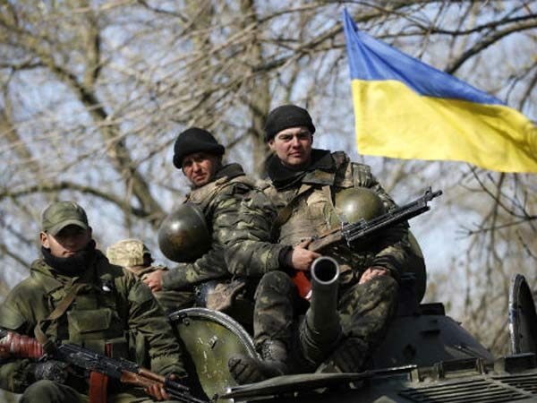 Ukraine trao thêm quyền cho Hội đồng an ninh và quốc phòng