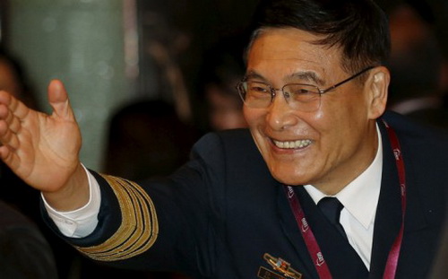 Đô đốc Tôn Kiến Quốc tại diễn đàn Đối thoại Shangri-la, trong buổi khai mạc ở Singapore  - Ảnh: Reuters 