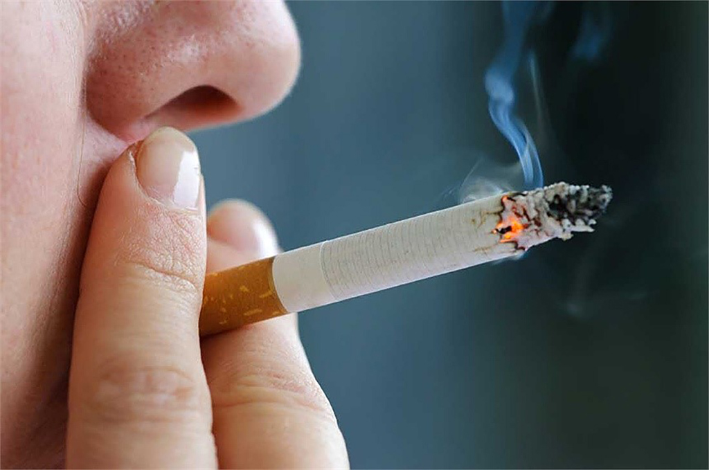 Hút thuốc là một trong những nguyên nhân gây ra bệnh ung thư phổi