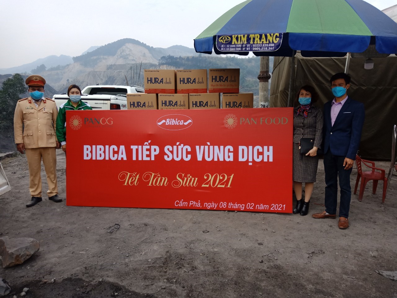 Bibica trao quà tài trợ tại Quảng Ninh