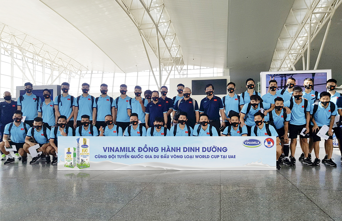 Sản phẩm Vinamilk đồng hành cùng đội tuyển khi tham gia du đấu tại UAE
