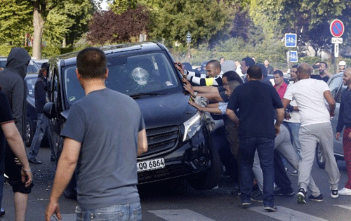 Nước Pháp chứng kiến một đợt biểu tình đầy bạo động chống lại Uber hồi tháng trước  - Ảnh: AFP