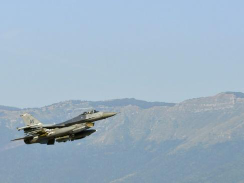Chiến đấu cơ F-16 của Không quân Mỹ - Ảnh: AFP
