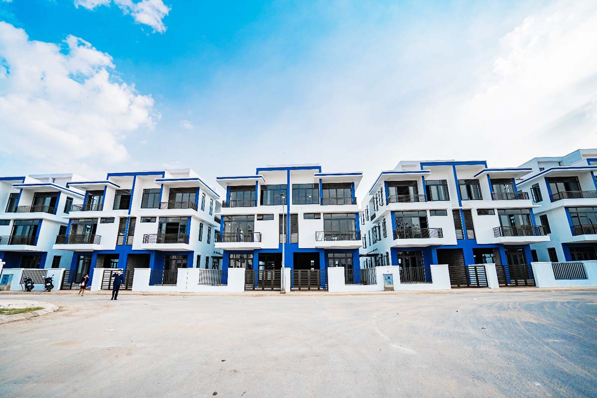 Các căn nhà phố Đông Tăng Long - An Lộc hiện đang được hoàn thiện ở những bước cuối cùng, sẵn sàng bàn giao cho khách hàng vào quý 4/2020
