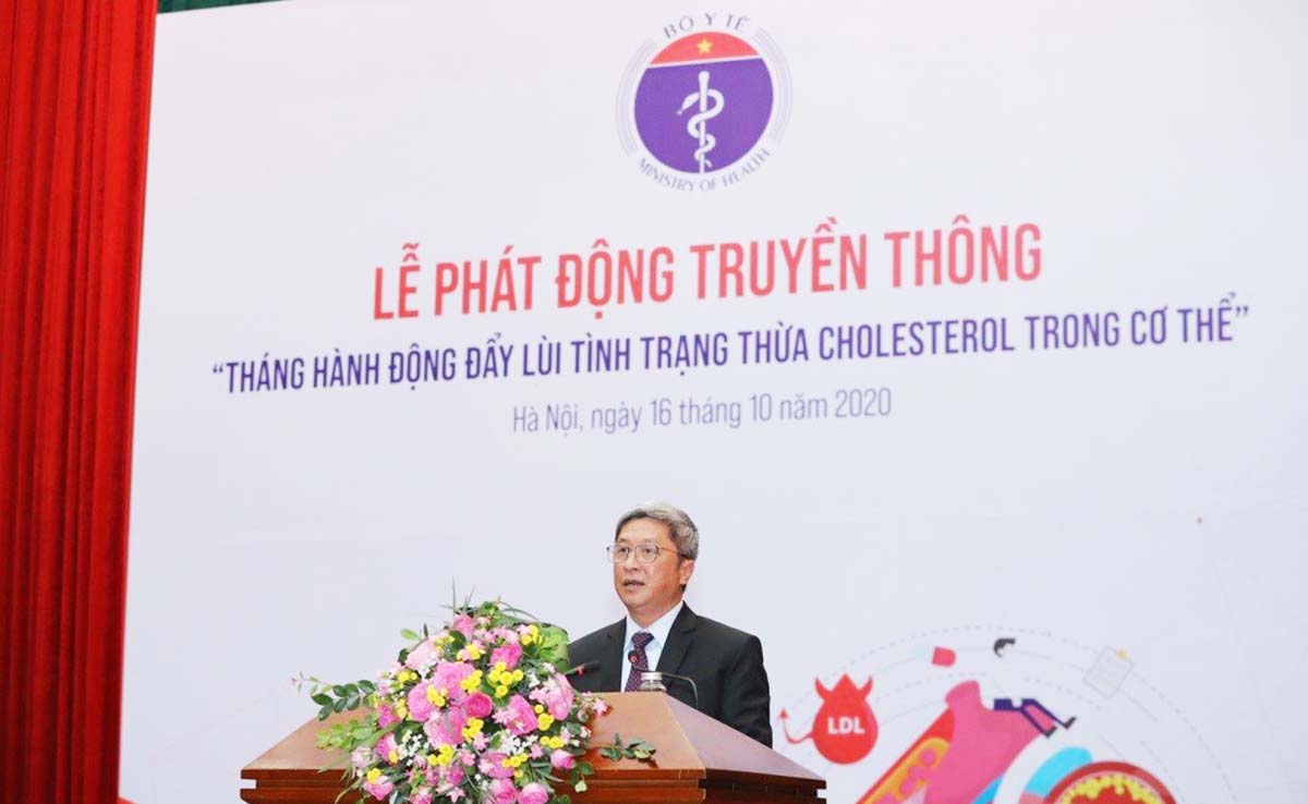 Thứ trưởng cảnh báo tình trạng thừa cholesterol của người Việt