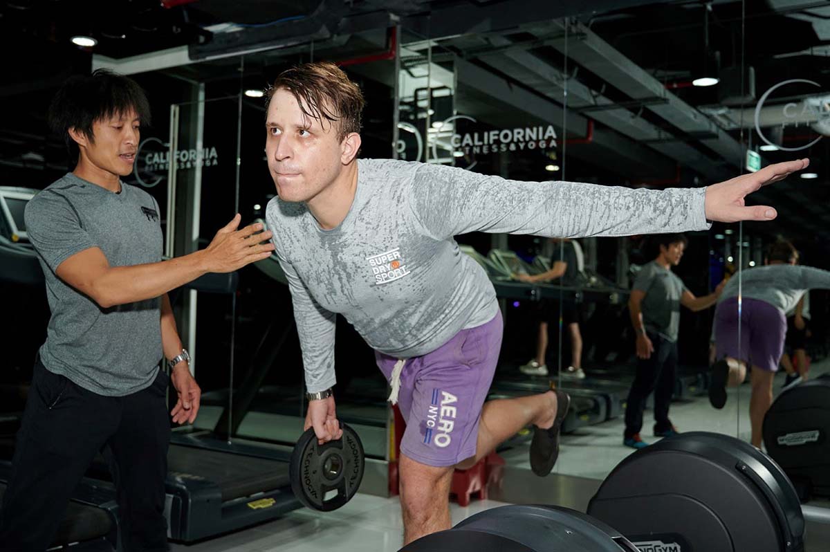 Anh Jeans Jacques đang tập luyện tại trung tâm California Fitness & Yoga