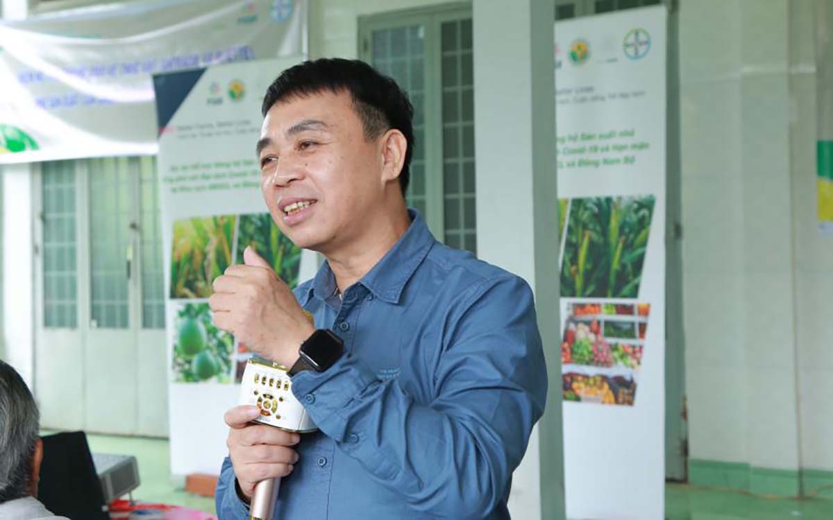 Ông Nguyễn Viết Khoa, Trưởng phòng Đào tạo và Huấn luyện, TTKNQG cập nhật tiến độ các khóa đào tạo ToT và ToF của dự án “Better Farms, Better Lives”
