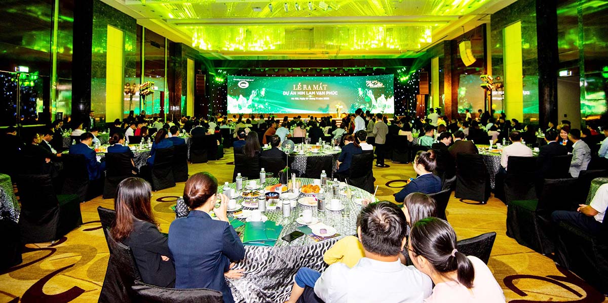 Đông đảo khách hàng và nhà đầu tư tham dự Lễ ra mắt dự án Him Lam Vạn Phúc