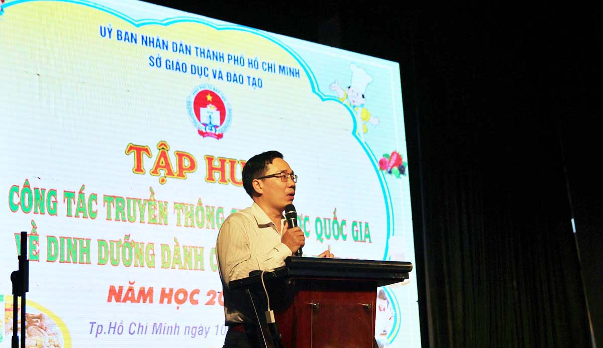Ông Trịnh Duy Trọng - Trưởng phòng Chính trị tư tưởng Sở GDĐT TP.Hồ Chí Minh phát biểu tại Hội nghị