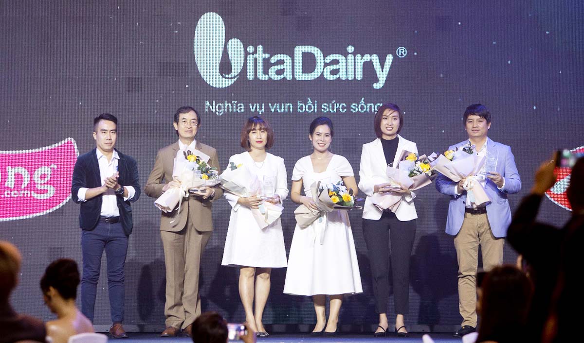 VitaDairy với chiến dịch “Bảo vệ bác sĩ 24h” được vinh danh là doanh nghiệp tiên phong vì cộng đồng tại giải Ngôi Sao Awards