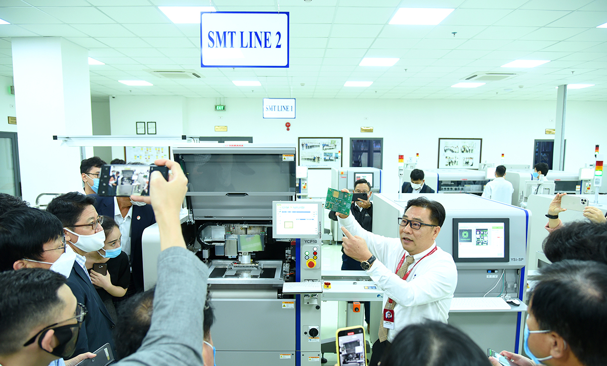 Nhà máy Nghiên cứu sản xuất và lắp ráp thiết bị điện tử công nghệ cao Surface Mount Technology (dự án công nghệ SMT) do Công ty Trung Nam EMS đầu tư đã hoạt động