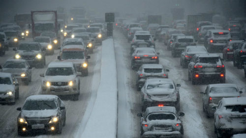 Giao thông Moscow tê liệt chưa từng thấy vì tuyết rơi dày 1