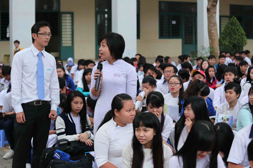 Tư vấn mùa thi 2015: Đến với học sinh vùng ngoại ô 2