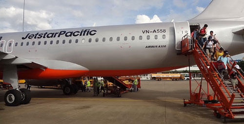 Một hành khách hãng Jetstar Pacific dọa có mìn trong hành lý