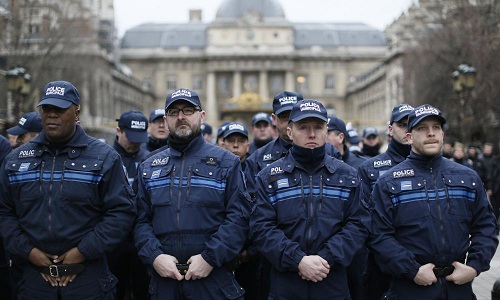 Xúc động tang lễ ba cảnh sát Pháp hi sinh trong chuỗi khủng bố 3