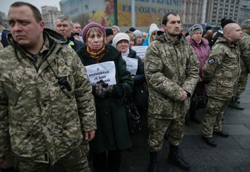 Ukraine giành lại quyền kiểm soát sân bay Donetsk 2