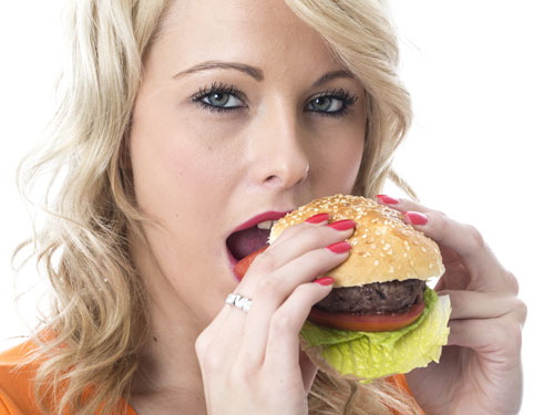 Những thói quen ăn uống làm hỏng vòng eo