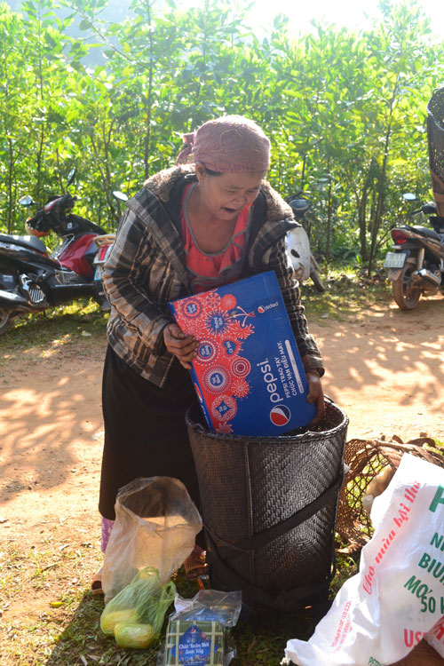Báo Thanh Niên trao quà tết cho người nghèo ở Quảng Ngãi 5