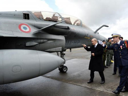 Pháp nỗ lực níu kéo thỏa thuận bán vũ khí cho Ấn Độ
