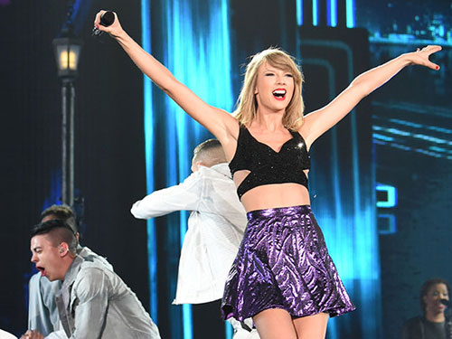 Dàn sao lớn biểu diễn tại Billboard Music Awards 2015