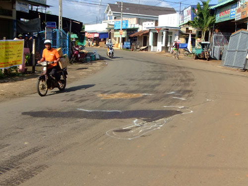 Xe ben gây tai nạn cán chết người bỏ chạy