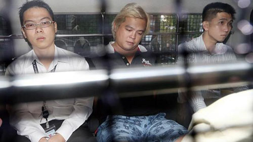 Chủ cửa hàng Singapore lừa khách Việt bị khởi tố 26 tội danh