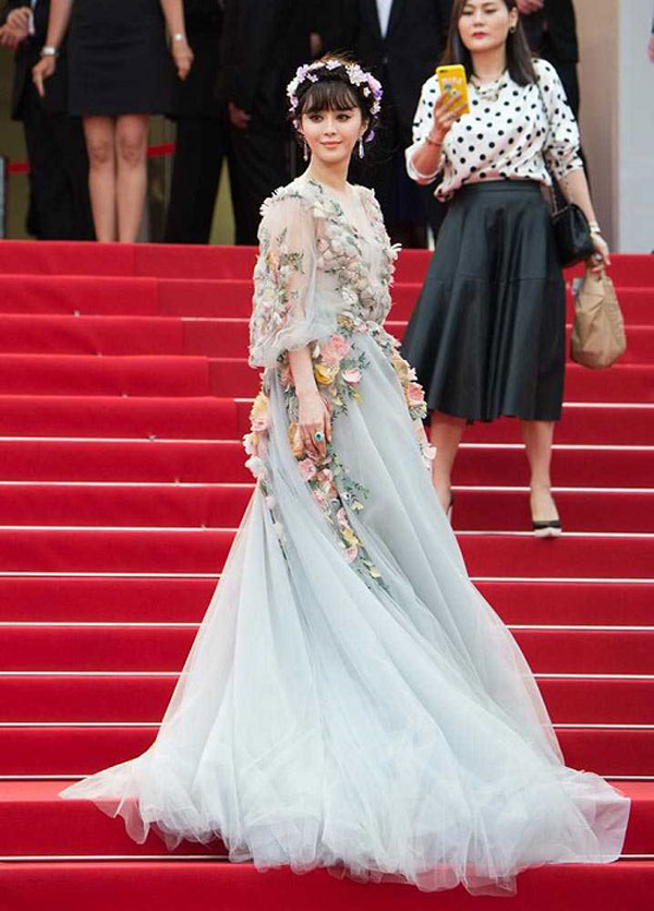 Phạm Băng Băng nằm trong danh sách 10 sao ăn mặc đẹp nhất 2015 3