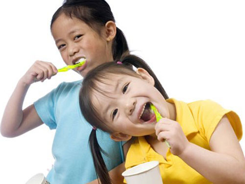 Để trẻ thích đánh răng