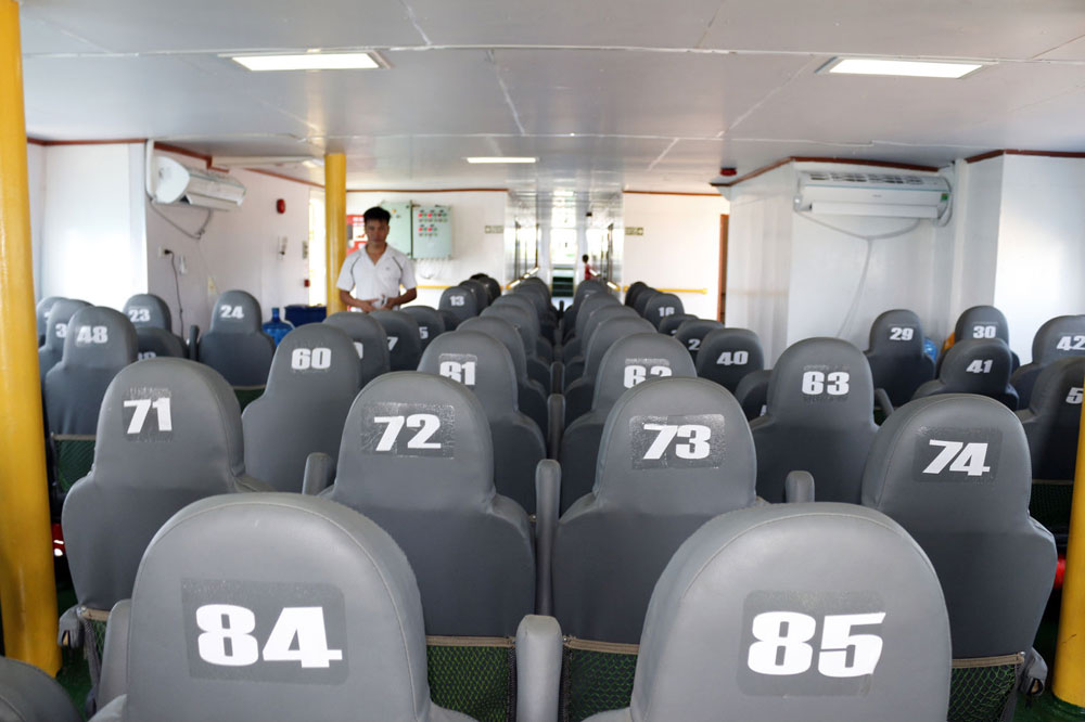 Dân đảo Phú Quý bỏ trên 55 tỉ đồng đóng tàu khách “khủng” 4