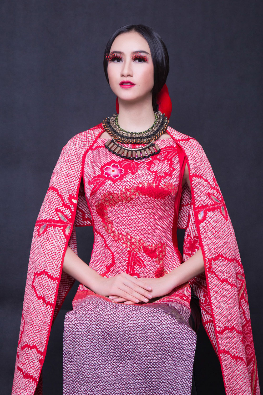 Nhà thiết kế thời trang Võ Việt Chung: Muốn kể nhiều câu chuyện qua chất liệu lụa truyền thống 2