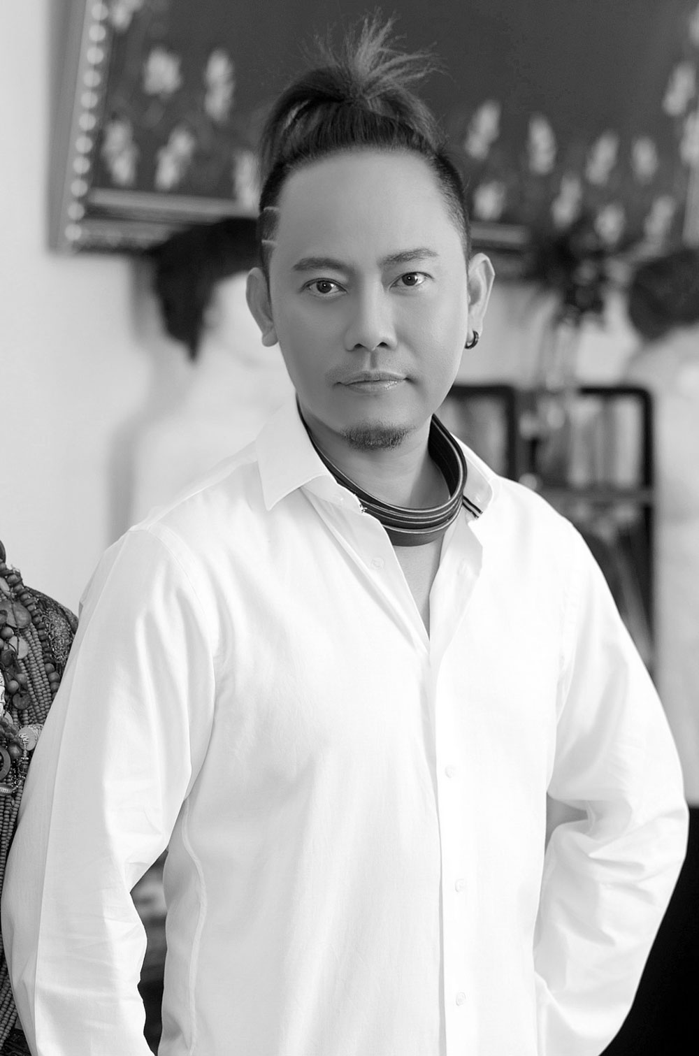 Nhà thiết kế thời trang Võ Việt Chung: Muốn kể nhiều câu chuyện qua chất liệu lụa truyền thống