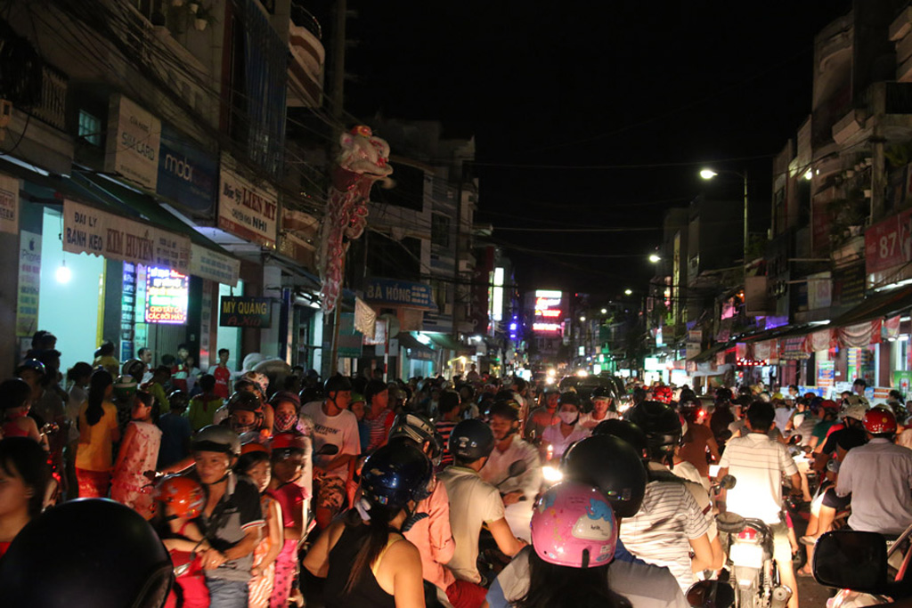 Các tuyến đường lớn tại Đà Năng bị tê liệt đêm rằm Trung thu 5