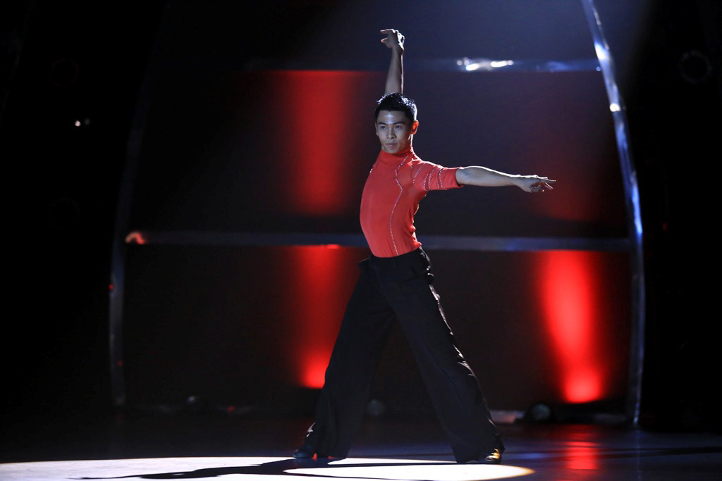 Thử thách cùng bước nhảy 2015: Trình diễn xuất sắc, Minh Tuấn vẫn bị loại 7