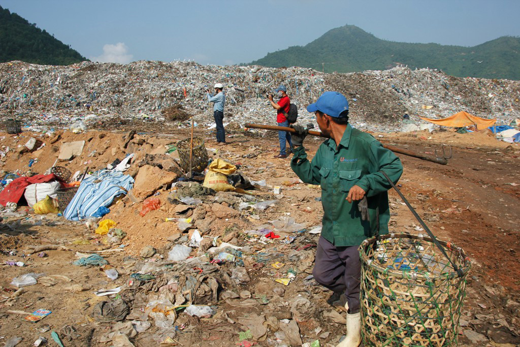 Tân Bí thư Đà Nẵng kiểm tra tình trạng ô nhiễm bãi rác Khánh Sơn 6