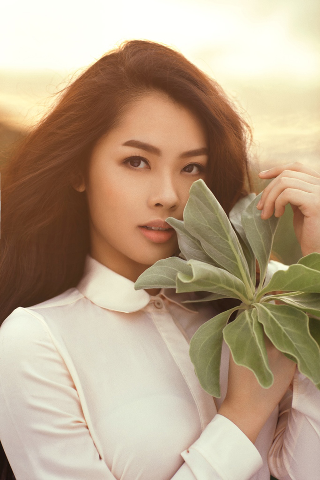 Hotgirl Vietnam Idol 2015 Khánh Tiên khoe vẻ đẹp trong veo trước biển 3